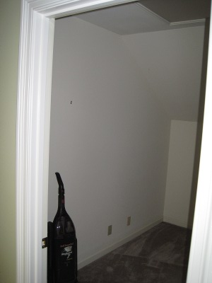 odd
                        room,